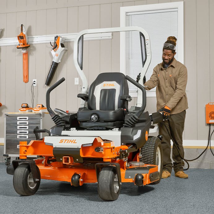 STIHL® RZA 748 48" Electric Zero Turn Mower - Image 4