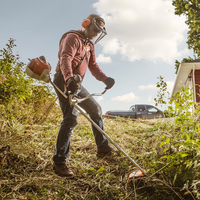 STIHL® FS 240 Trimmer - Image 2