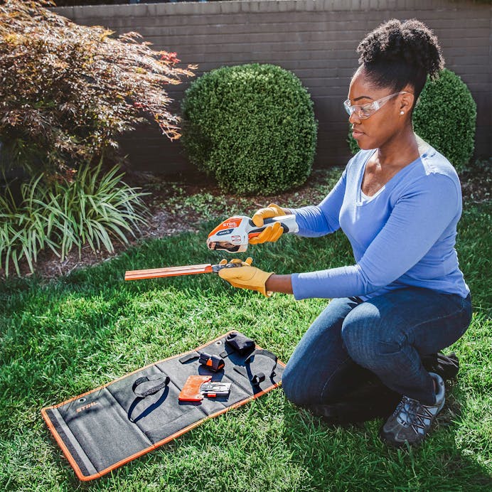 STIHL® HSA 26 Battery Hedge Trimmer - Image 8