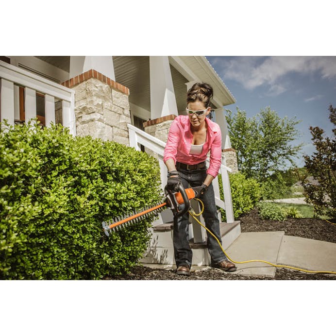 STIHL® HSE 52 Electric Hedge Trimmer - Image 2
