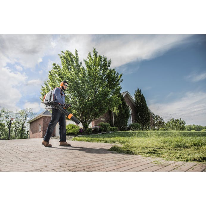 STIHL® BR 800 C-E BACKPACK BLOWER - Image 7
