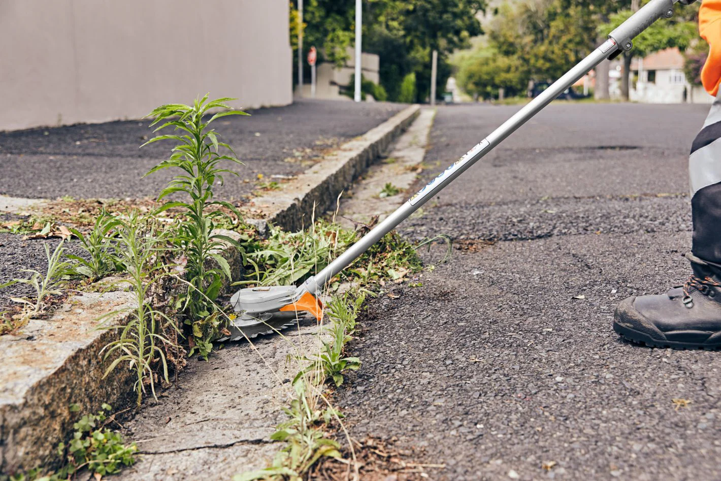 STIHL® RGA 140 Cordless Brushcutter - AP System - Image 3