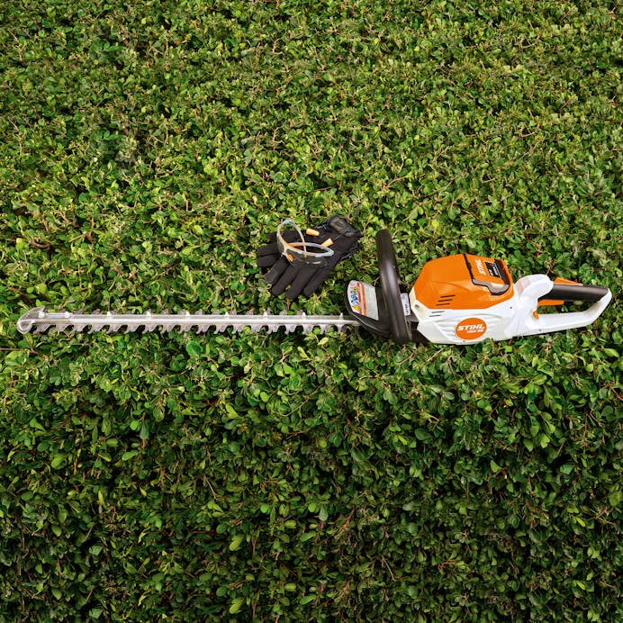 STIHL® HSA 60S Battery Hedge Trimmer w/ Battery & Charger - Image 3