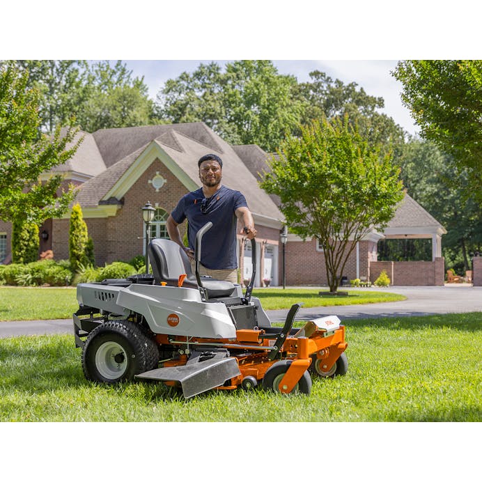 STIHL® RZ 142 Zero Turn Mower - Image 5
