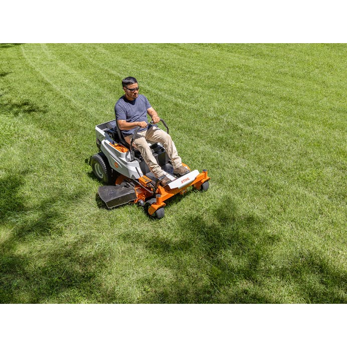 STIHL® RZ 142 Zero Turn Mower - Image 8