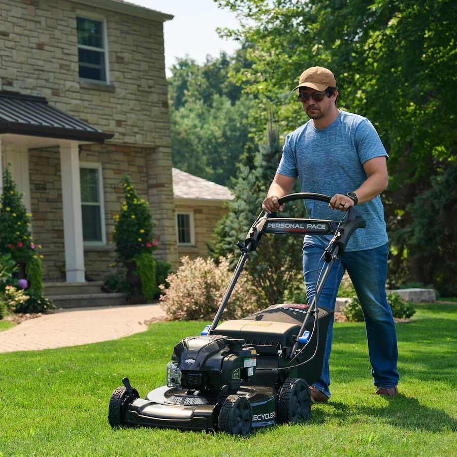 Toro® 22 in. (56 cm) Recycler® Max w/ Personal Pace® & SmartStow® Gas Lawn Mower (21485) - Image 3