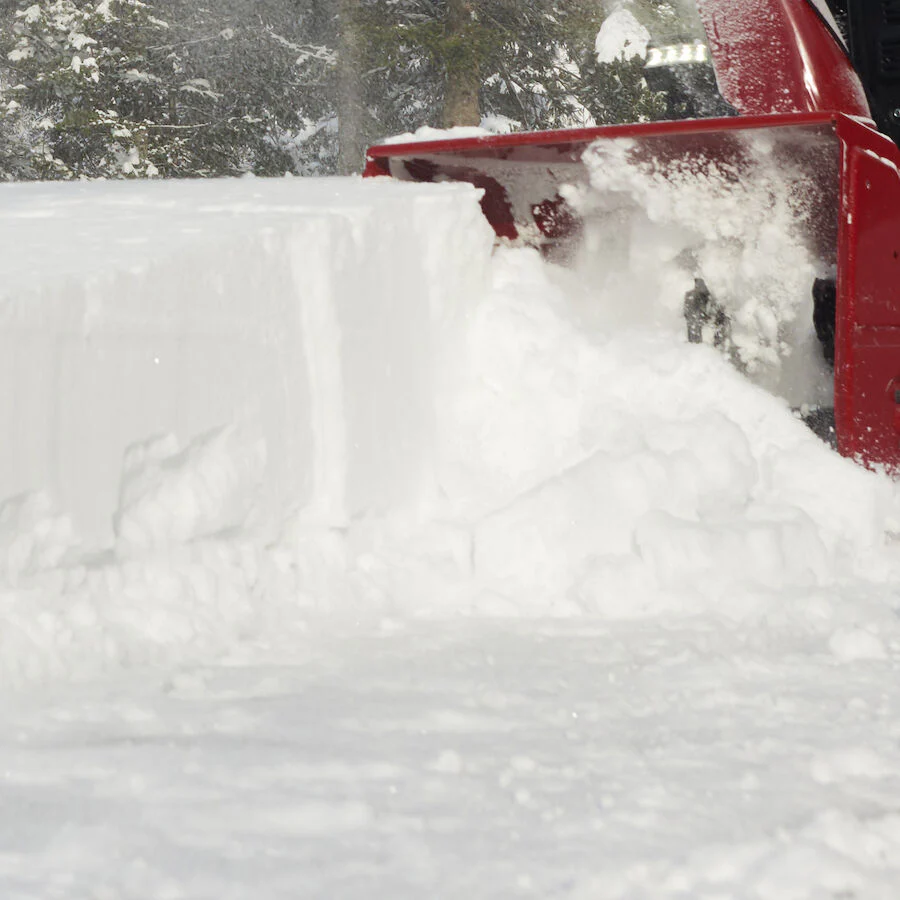 Toro 32 in. (81 cm) Power Max® HD 1232 OHXE Two-Stage Gas Snow Blower (38842) - Image 10