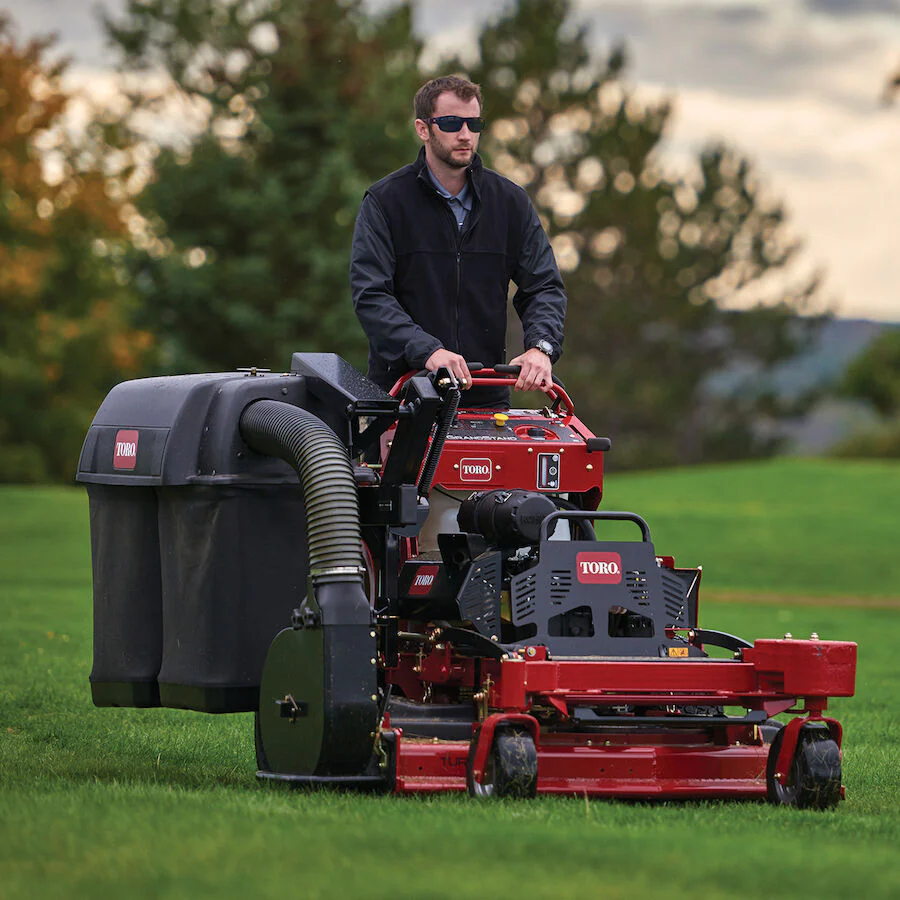 Toro GrandStand E-Z Vac Blower & Drive Kit for 52 in. (132 cm) Deck (78526) - Image 2